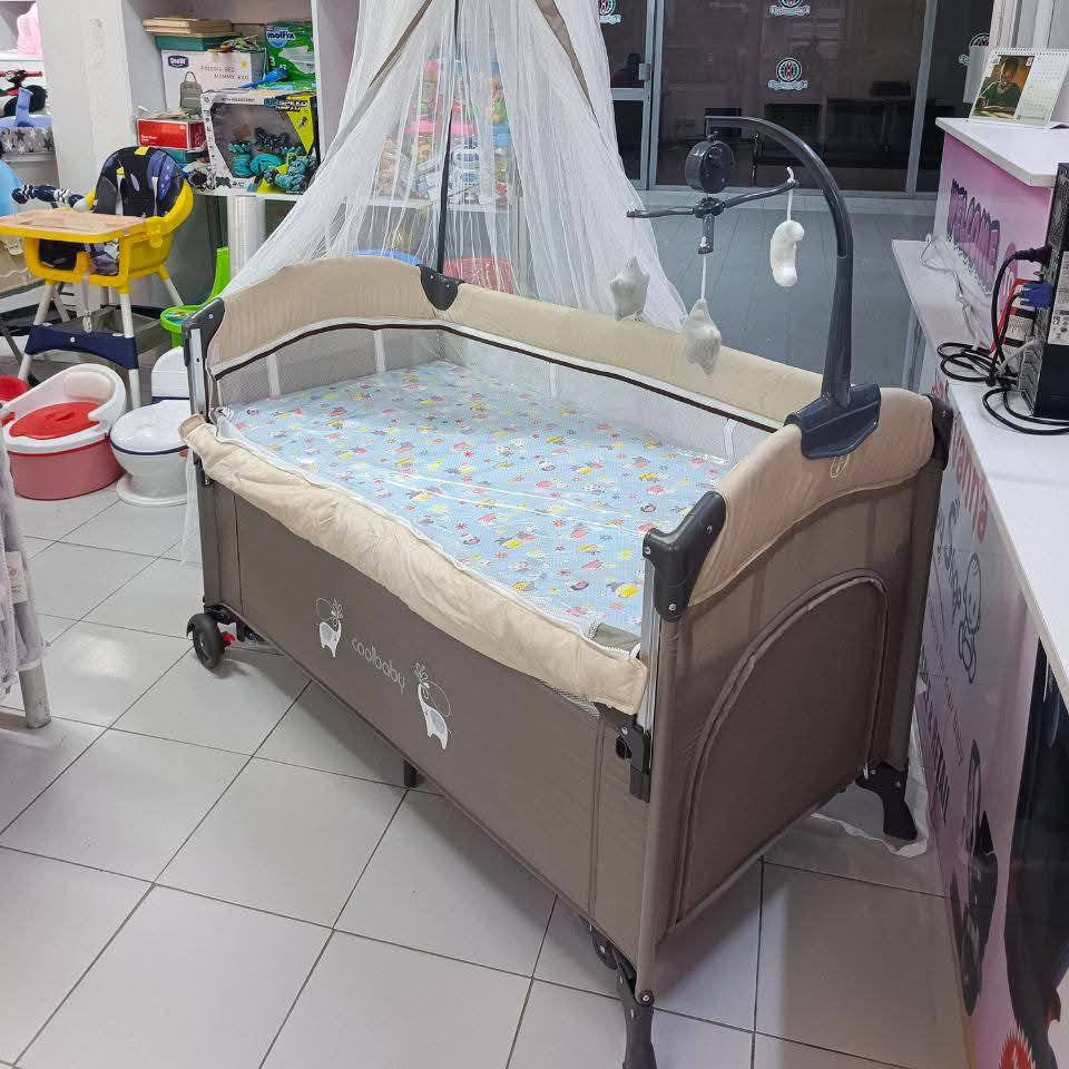 Movable and Foldable Baby Beds and Play Pens