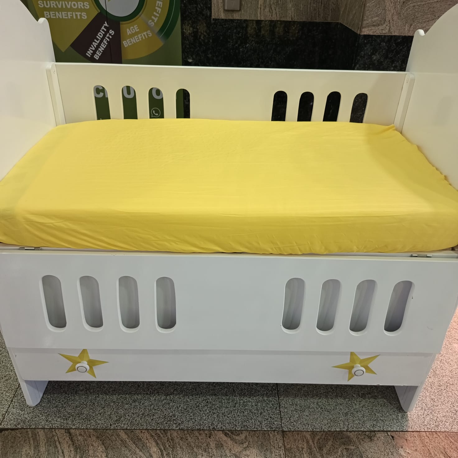 Fitted cot bed sheets