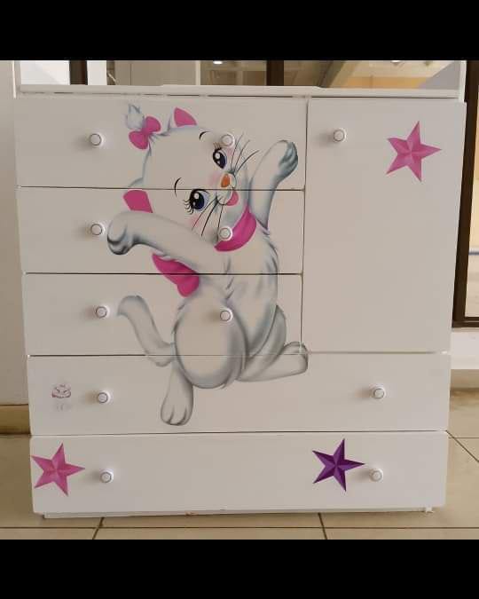 4 x 4 Feet Stylish cartoon-themed MDF chest of drawers.