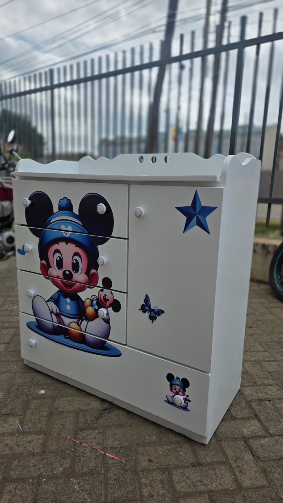 3 by 3ft Chest Of Drawers