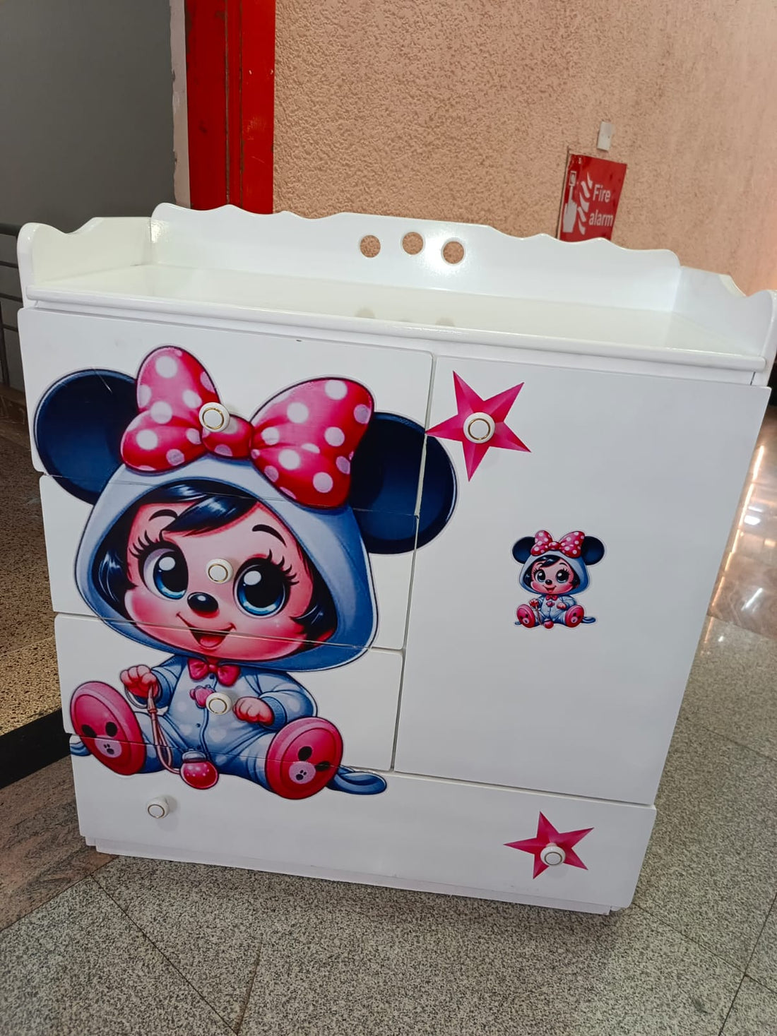 3 x 3 feet Minnie Mouse-themed chest of drawers